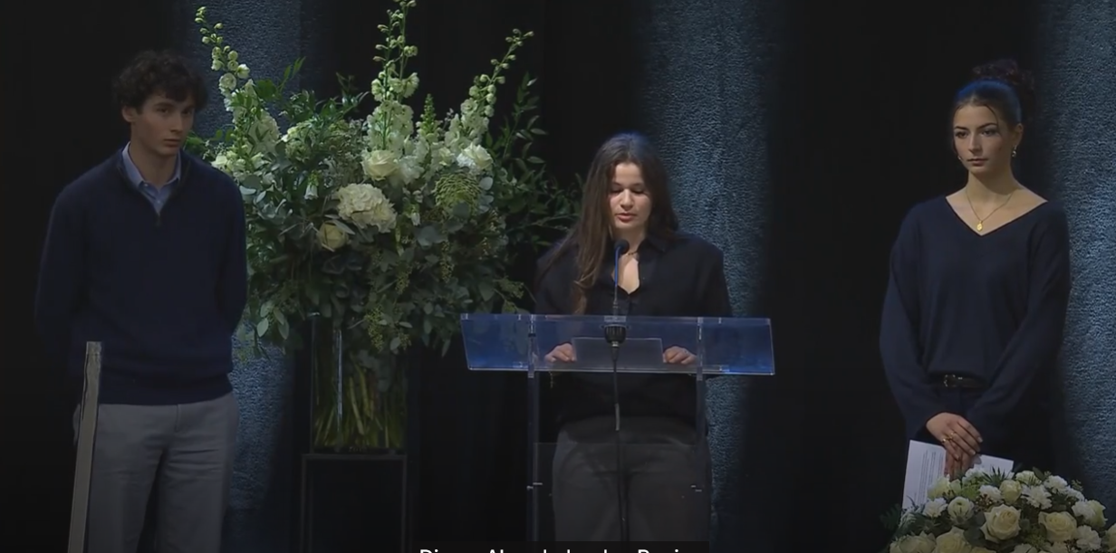 Të mbijetuarit e tragjedisë së zjarrit mbajnë një fjalim emocionues