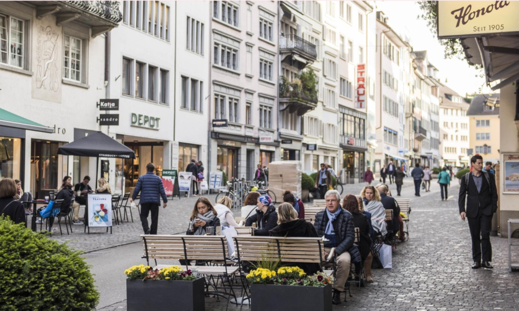 Rreth 40 000 njerëz largohen çdo vit nga qyteti i Cyrihut