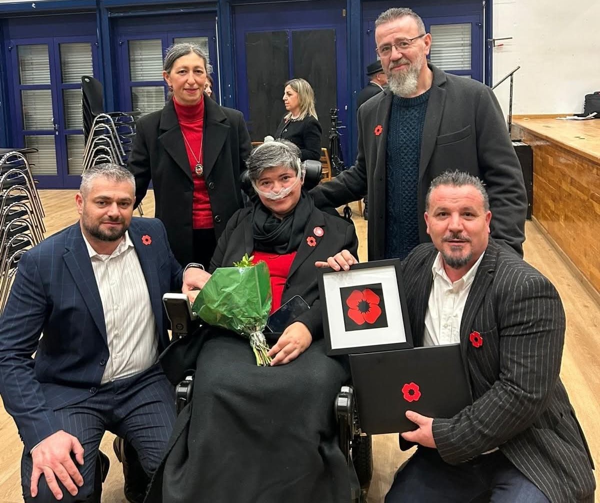 Valdete Hoti nderohet për kontributin në ruajtjen e kujtesës së gjenocidit në Kosovë