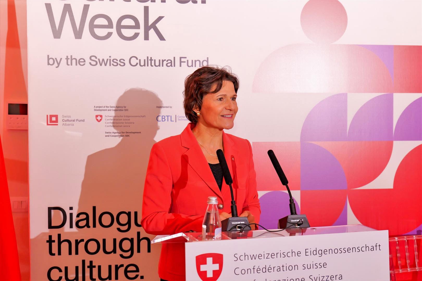 Java Kulturore Zvicerane vazhdon aktivitetet artistike në Shqipëri