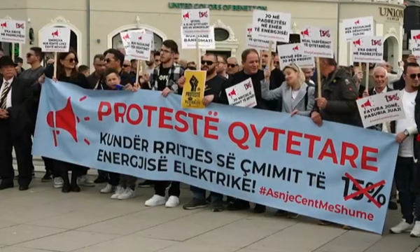 Protestohet sot kundër propozimit për shtrenjtimin e rrymës