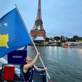 Komuniteti shqiptar organizon festë për Pavarësinë e Kosovës në Paris