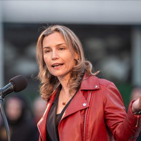 Lea Ypi mbajti leksionin inaugurues në Paris