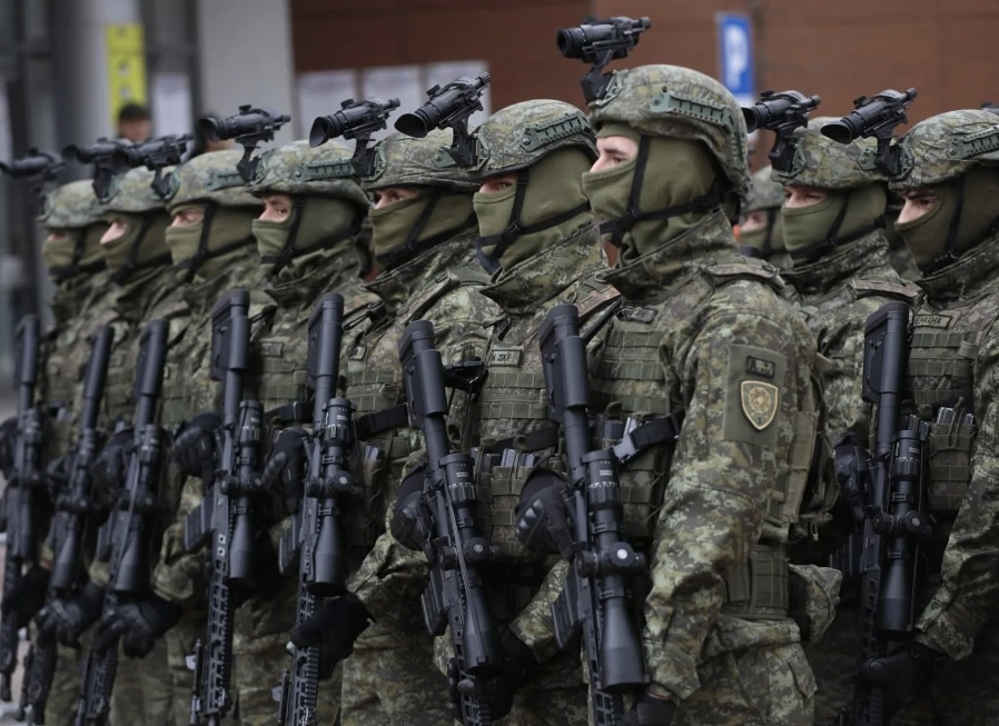 Parakalojnë Ushtria dhe Policia e Kosovës