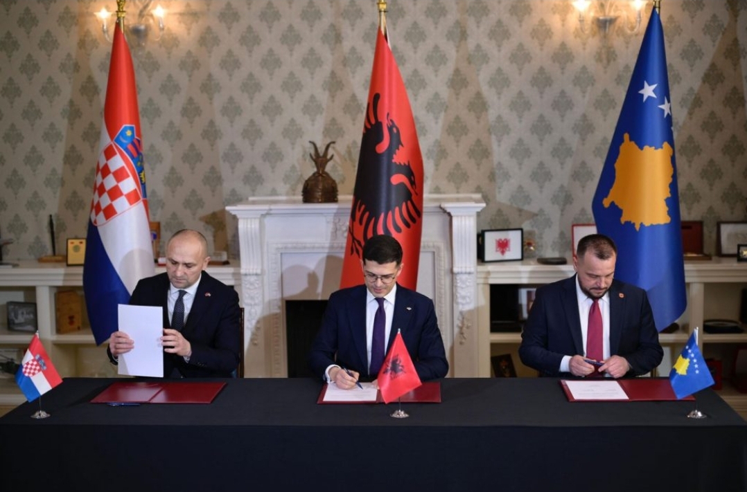 Kosova  Shqipëria e Kroacia flasin për bashkëpunimin në fushën e mbrojtjes