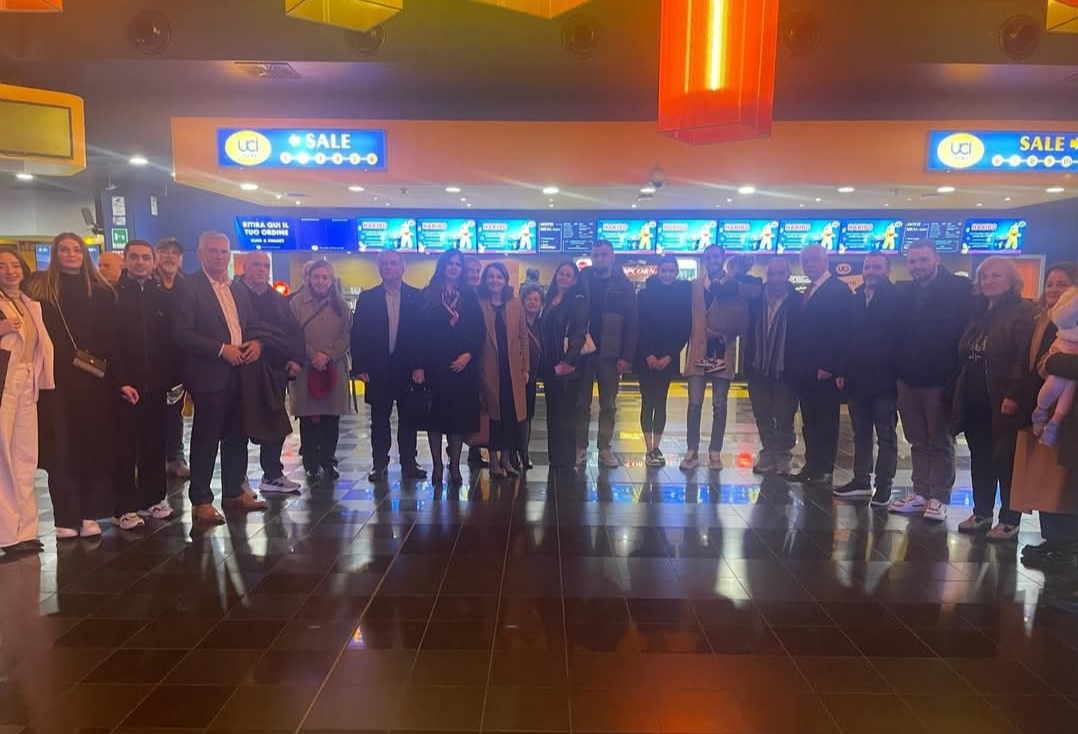 Mbrëmja kulturore në Firenze bashkon diasporën shqiptare përmes filmit kosovar
