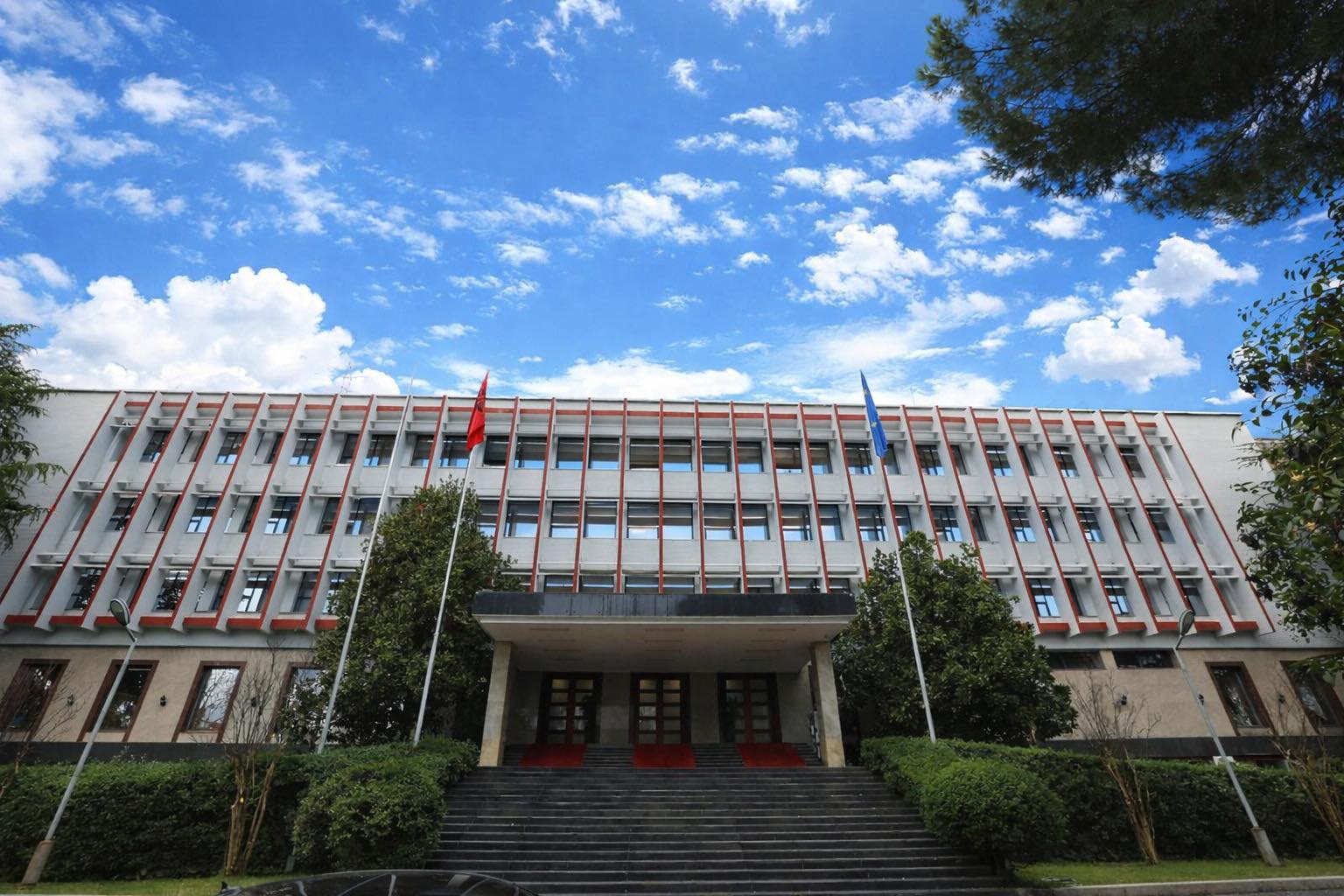 Shqipëria thirrje qytetarëve  Shmangni udhëtimet në Lindjen e Mesme