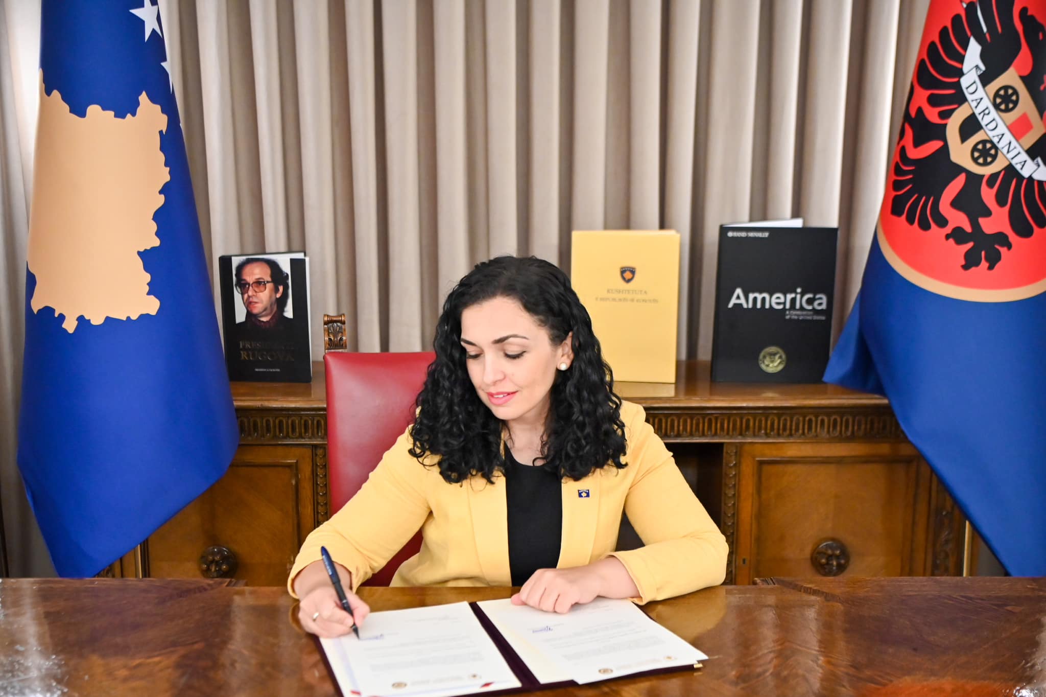 Osmani kërkon që presidenti të zgjidhet nga populli  Haxhiu bën thirrje për votimin e amendamenteve