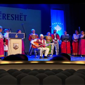 Arbëreshët e Kalabrisë sjellin traditën shqiptare në një mbrëmje kulturore në Gjenevë