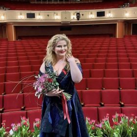 Sopranoja Marigona Qerkezi shkëlqen në “AIDS Gala” në Oper am Rhein në Düsseldorf