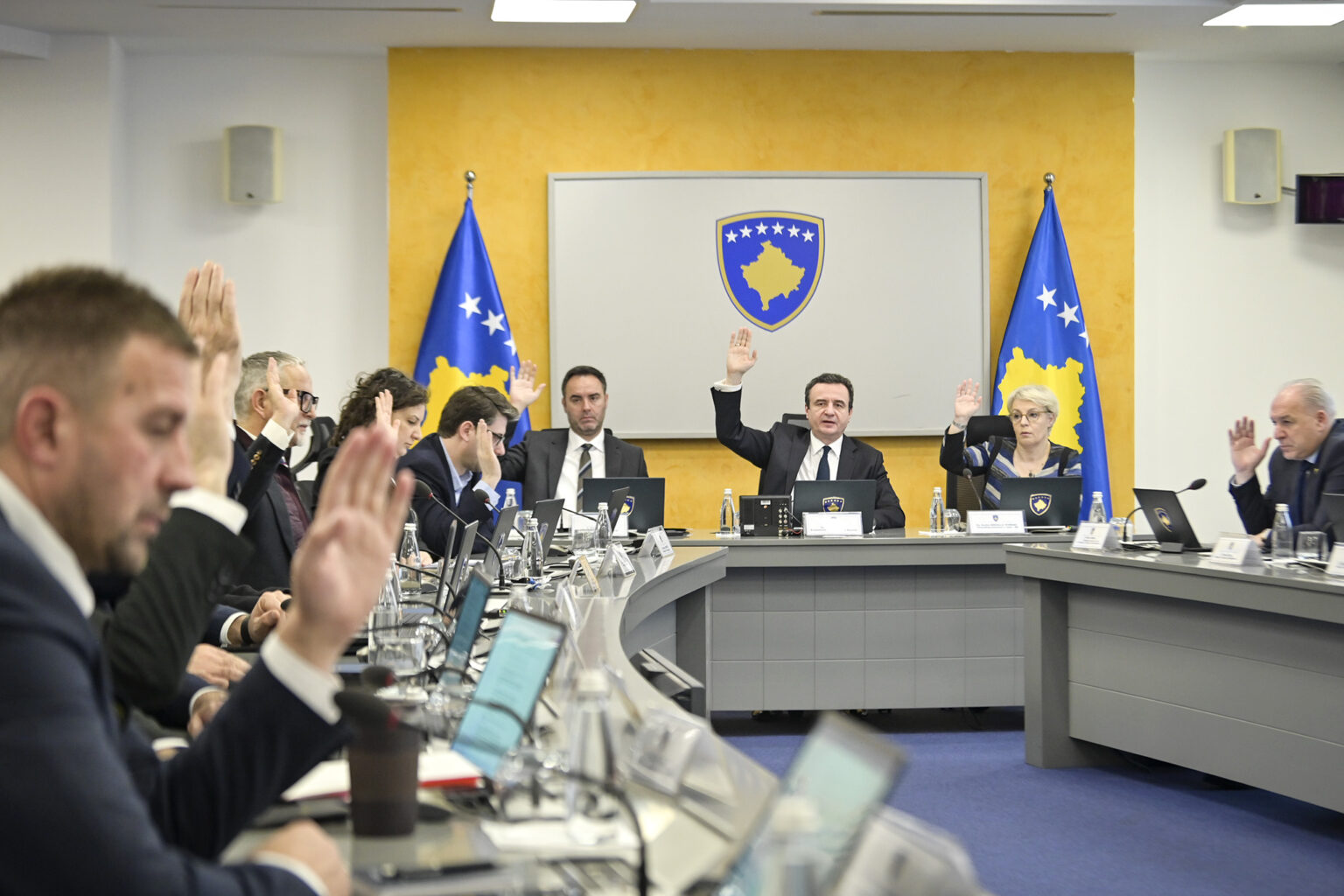 Qeveria e Kosovës ndan 500 mijë euro për qytetarët e mbetur në shtetet e Lindja e Mesme