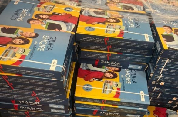 Në Itali hapen aplikimet për tekstet shkollore të diasporës për vitin 2026 2027