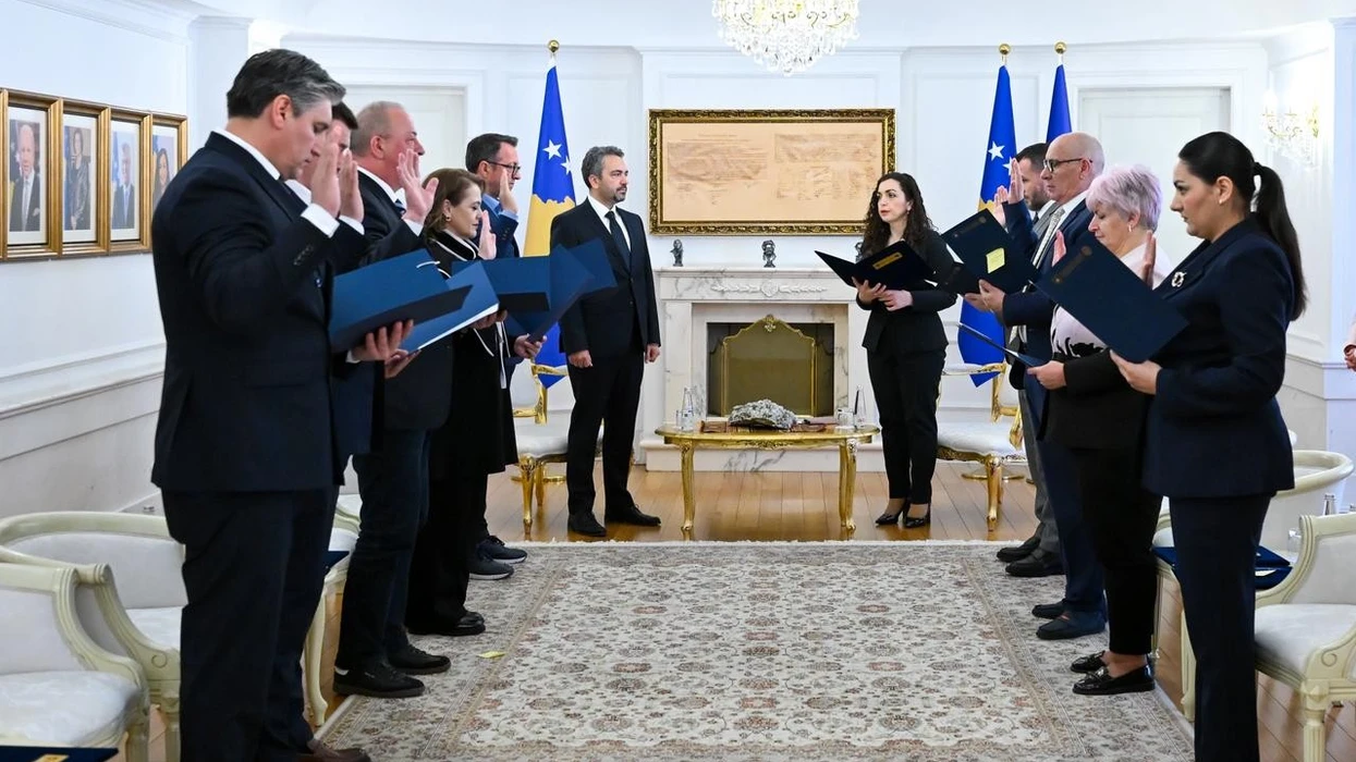 Nëntë anëtarë të rinj të KQZ së betohen para presidentes Osmani