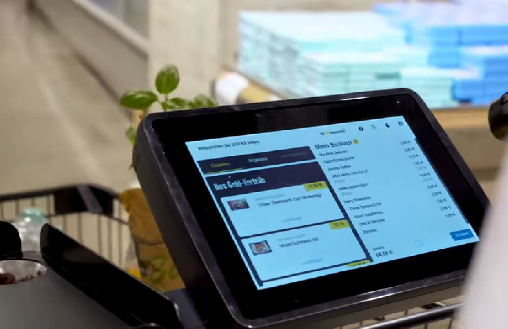 Në Zvicër testohet  qeni digjital    karroca me AI ndihmon të verbrit të bëjnë Pazar