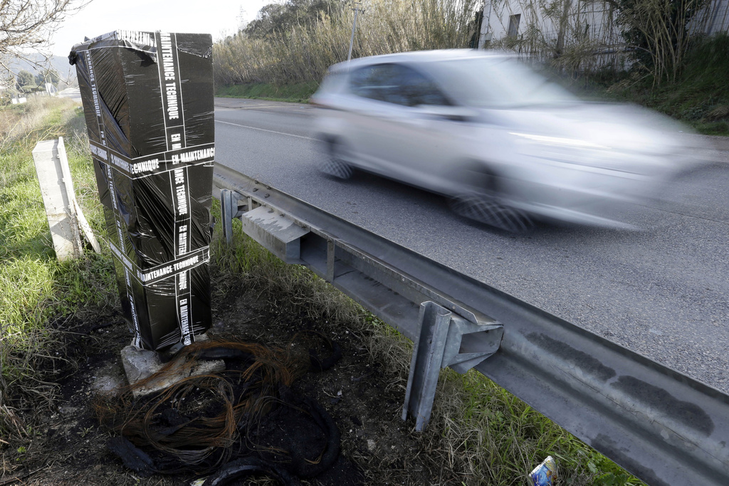 Zvicër  Kamera e shpejtësisë  ndezet për të gjithë    alarm për drejtuesit e automjeteve
