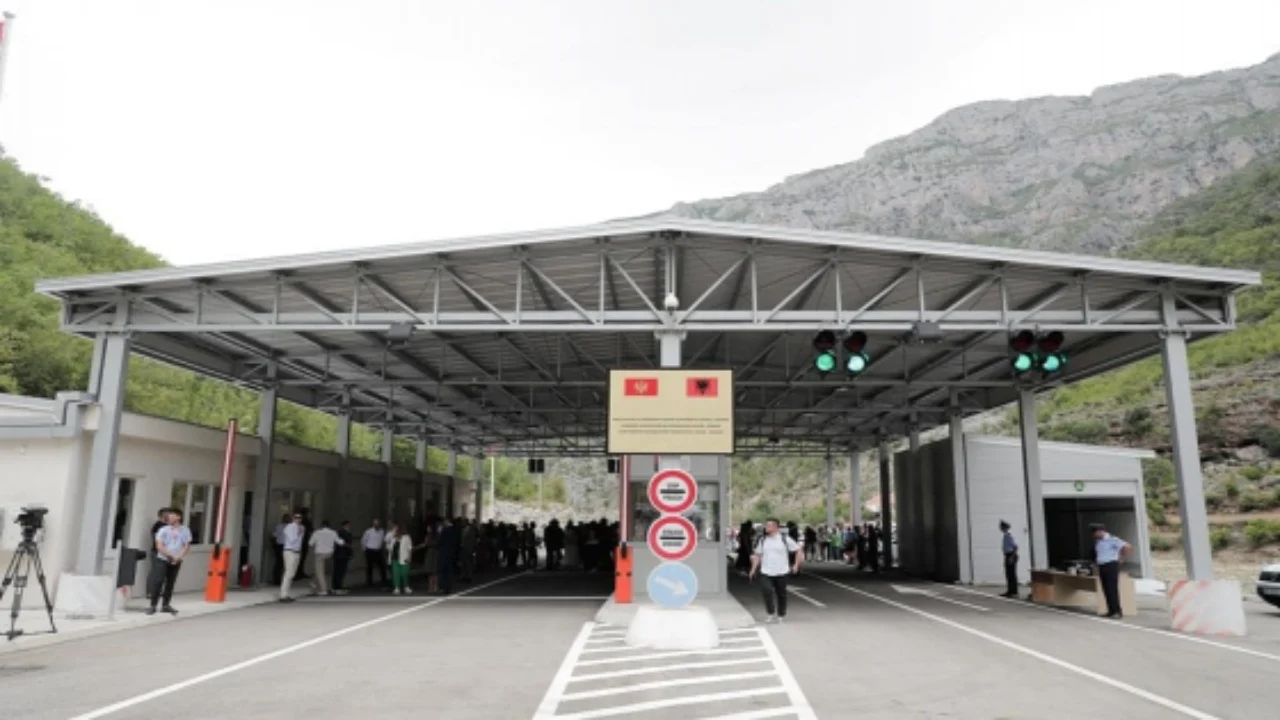 Bllokohen doganat drejt Serbisë  Malit të Zi dhe Bosnjës