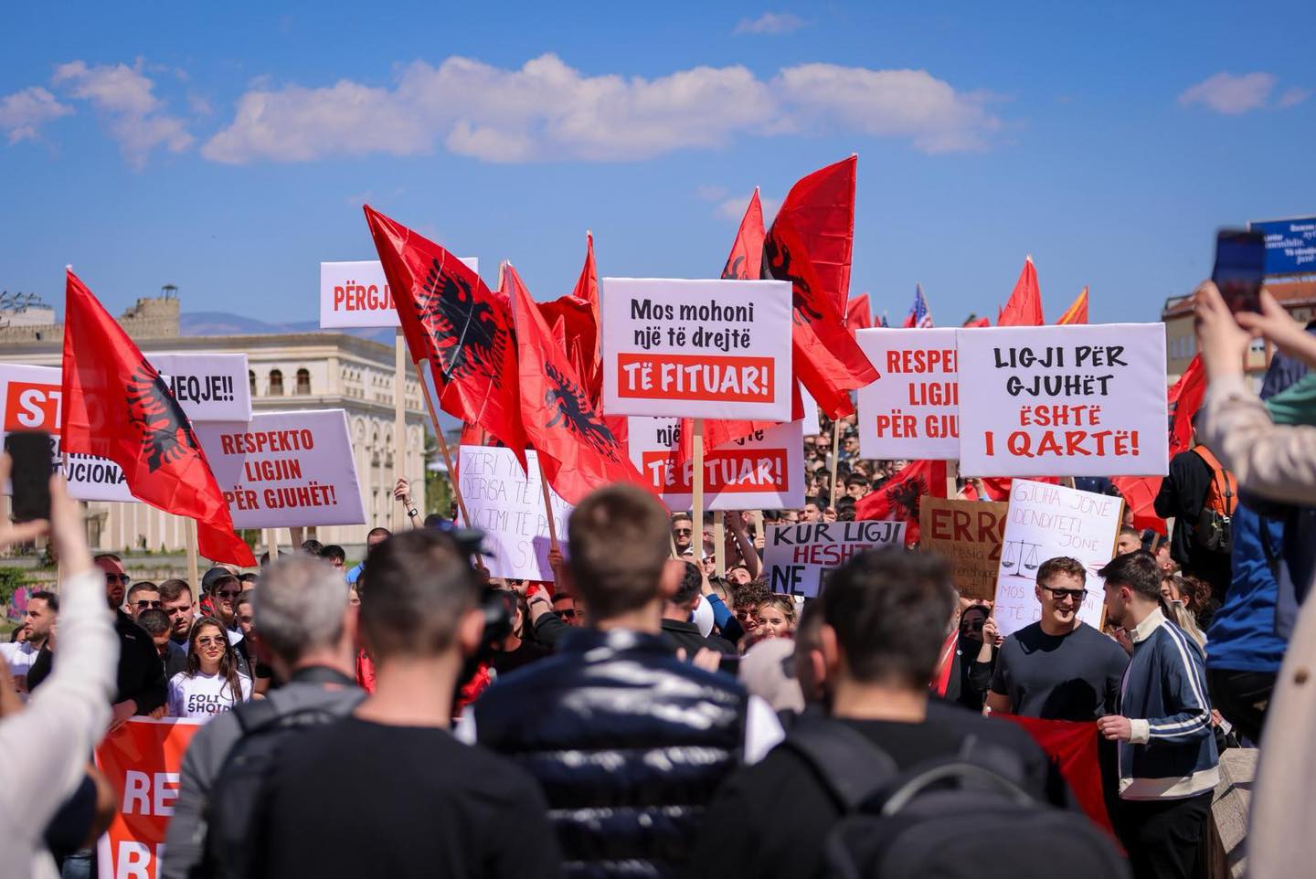  Respekto Ligjin për gjuhët   Studentët shqiptarë në Shkup protestuan kundër diskriminimit institucional