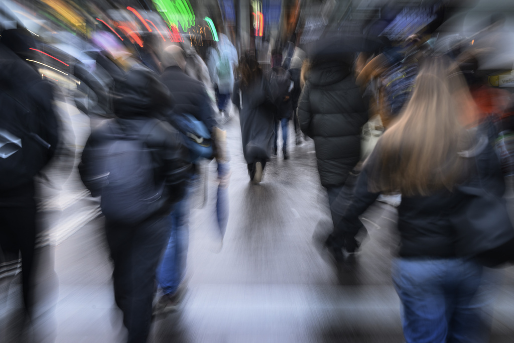 Zvicër  Shoqata e Policëve kundër iniciativës  Jo 10 milionë 