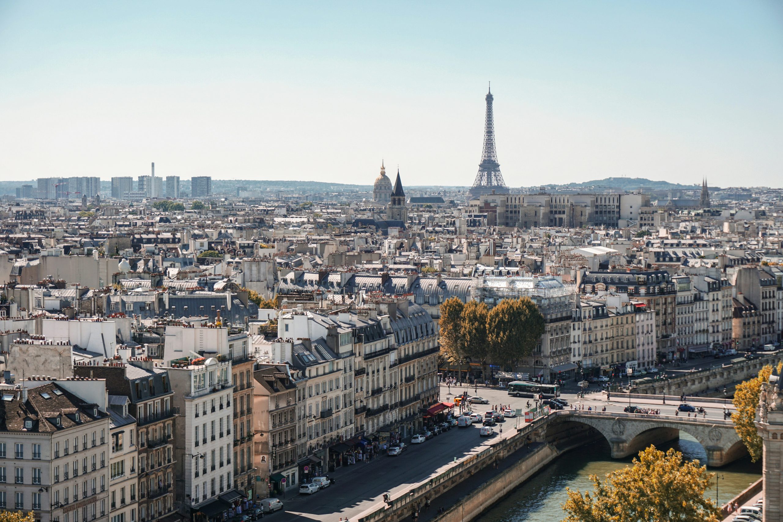 Kulla Eiffel mbyllet për shkak të vapës ekstreme