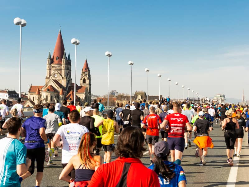 Nesër Maratona e Vjenës 2026  Këto rrugë do të mbyllen