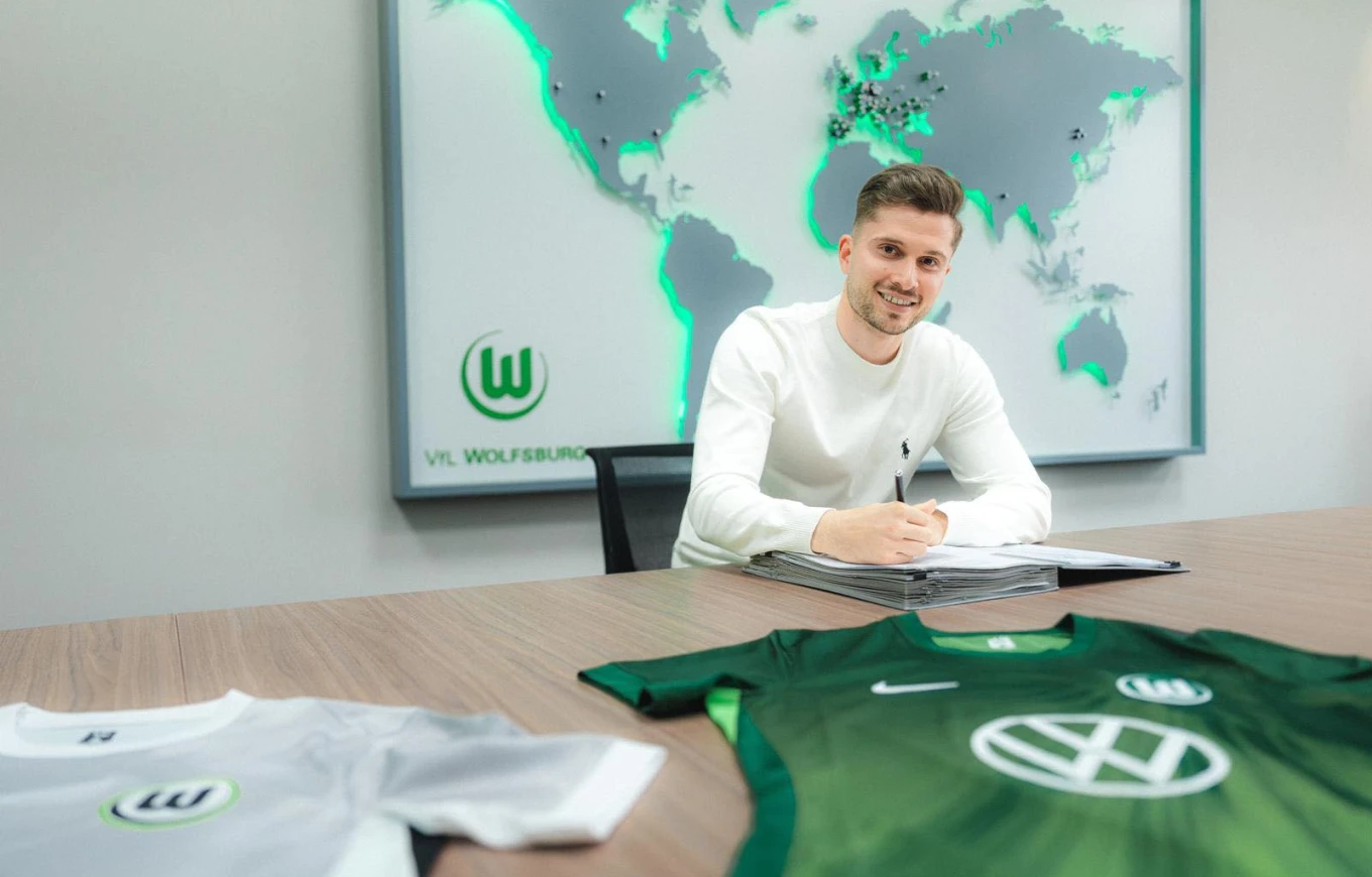 Elvis Rexhbeçaj rikthehet në Wolfsburg