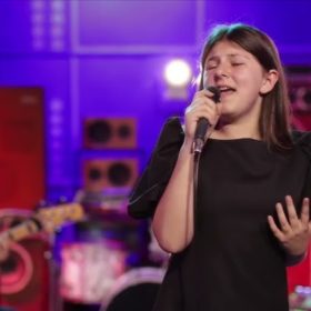 Ambra Marku ngjitet në skenën e Sanremos, 12-vjeçarja përfaqëson Shqipërinë në “Ariston”