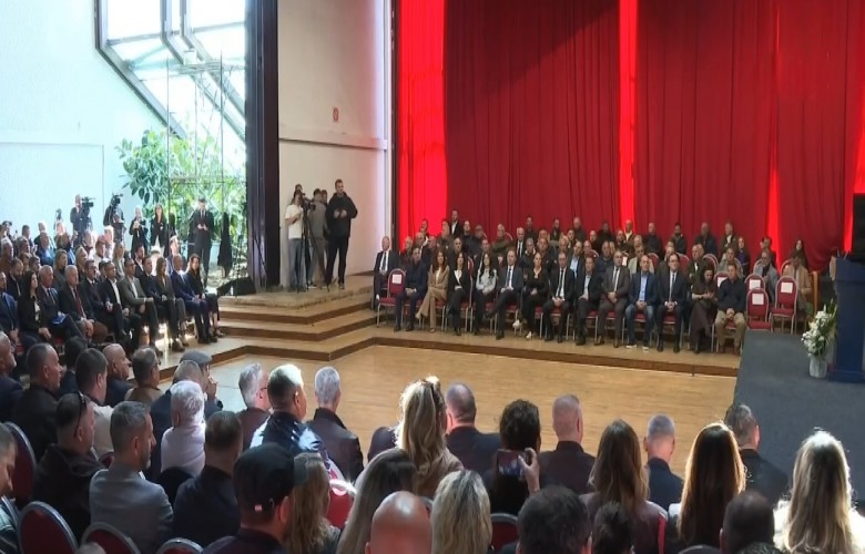 Përkujtohet 27 vjetori i rënies heroike të Agim Ramadanit  strategut të Betejës së Koshares