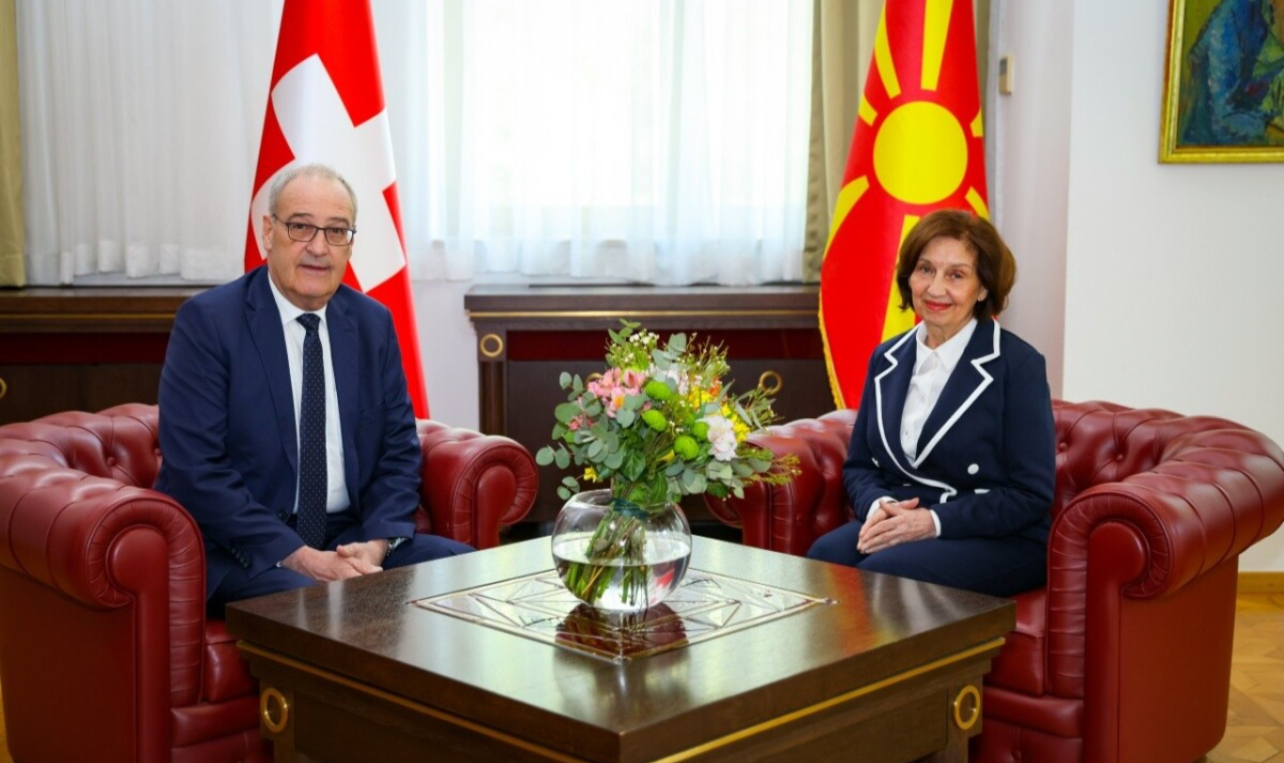 [CLICKBAIT I NDERSHËM] Presidentja Siljanovska-Davkova pret Presidentin e Zvicrës: "Evropa nuk mund të mbajë dy standarde"
