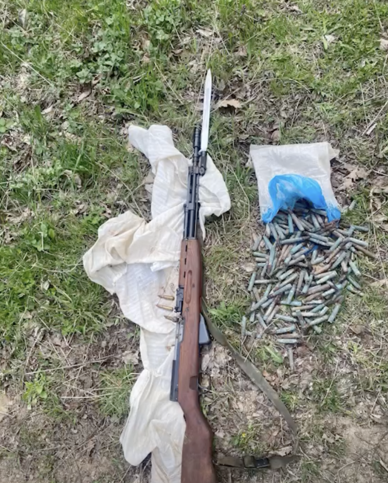 Zubin Potok  Gjendet armatim  granata dore e paisje ushtarake