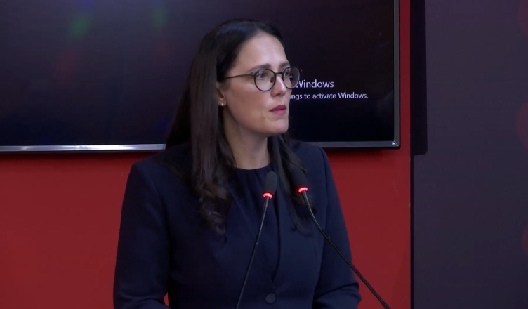  Investoni në Shqipëri 