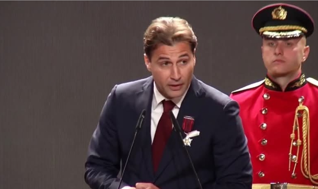 Samiti i Diasporës  Begaj nderon figurat shqiptare  Lorik Cana merr  Urdhrin e Skënderbeut 