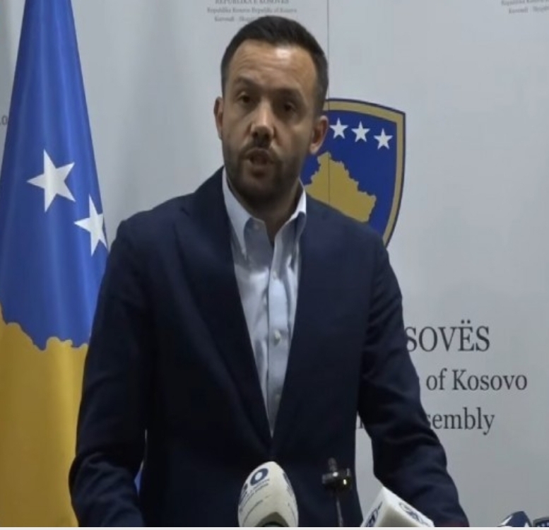 PDK me konferencë nga Kuvendi  Çështja e presidentit është e mbyllur për ne