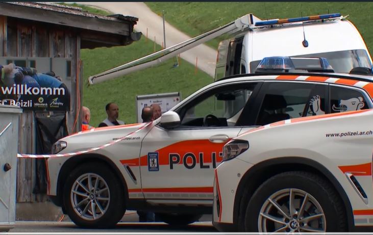 Nënë e bijë vriten në Urnäsch  AR 