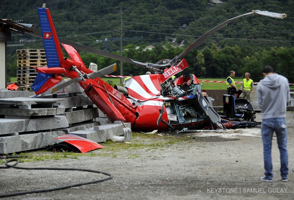 Helikopteri rrëzohet në Ticino, gjashtë persona të lënduar