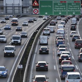 Policia zvicerane sqaron rregullin e zipper merge që shumë shoferë nuk e dinë

