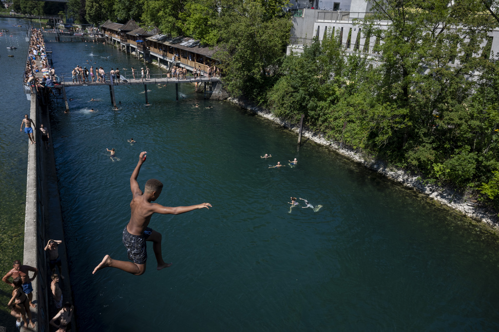 Rekorde të reja të temperaturave në Zvicër  deri në 34 5 gradë në Sion