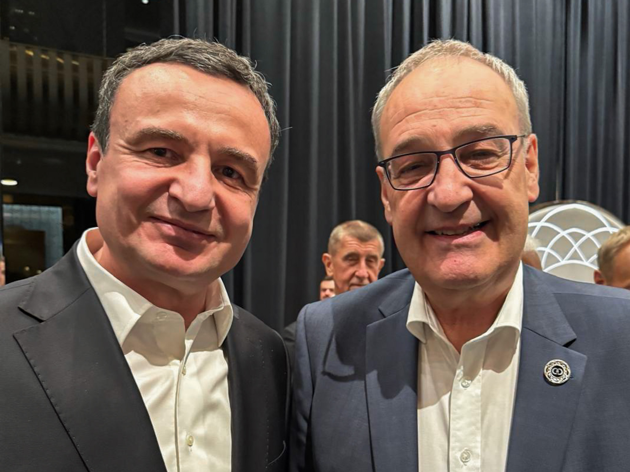 Kurti takon edhe presidentin zviceran në Samitin e Komunitetit Politik Evropian  EPC 