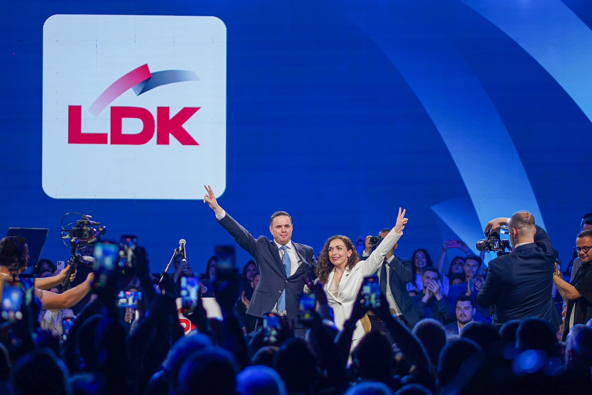 LDK publikon listën e kandidatëve  debat për renditjen e figurave kryesore