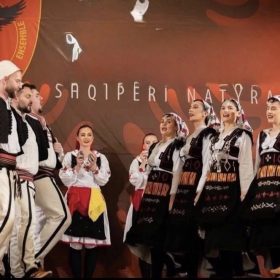 Ansambli “Trojet” prezantohet sonte me valle shqiptare në festivalin ndërkulturor në Winterthur