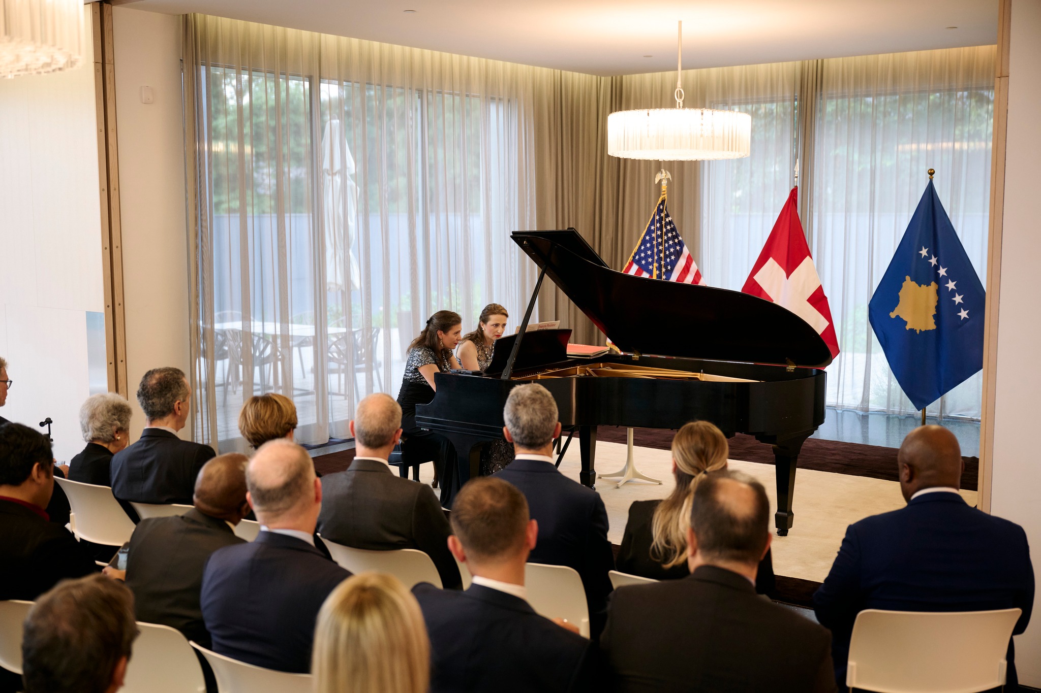 Koncerti Zvicerano Kosovar bashkon diplomacinë  kulturën dhe miqësinë në SHBA