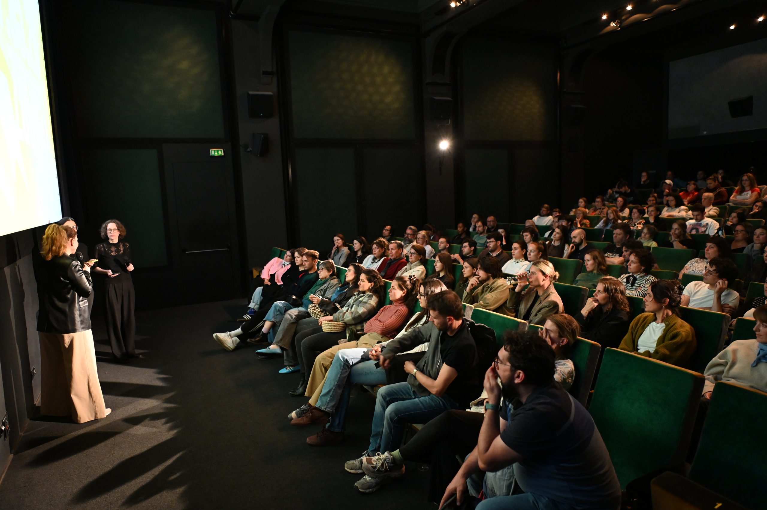 Edicioni i pestë i Kino Kosova 2026 në Cyrih: dokumentarë të fuqishëm mbi luftën dhe lirinë e gruas
