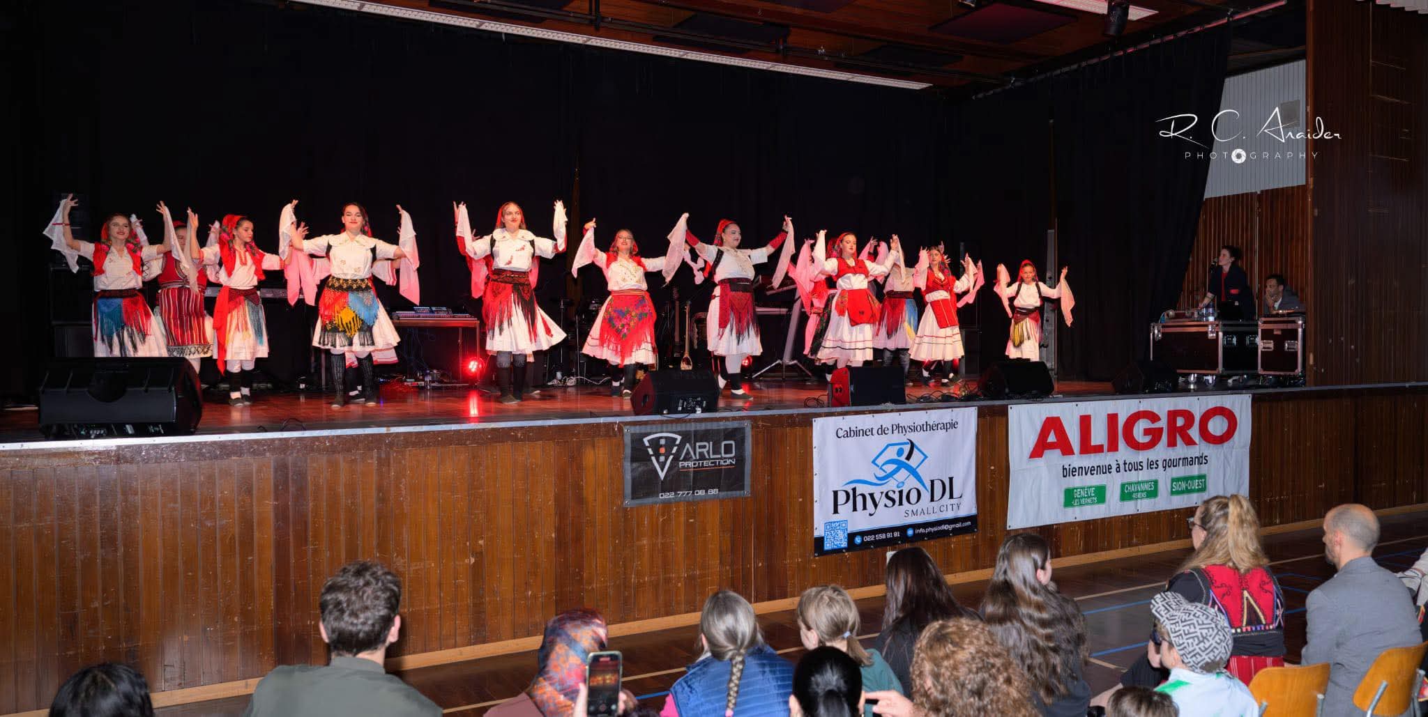 Mbrëmja kulturore  Vallja na Bashkon  në Gjenevë  një festë e identitetit shqiptar në diasporë