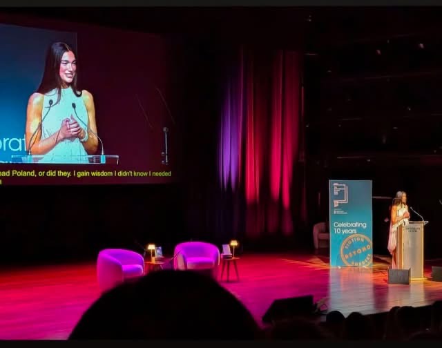 Dua Lipa në International Booker Prize Awards  Letërsia është ura më e fortë mes kulturave