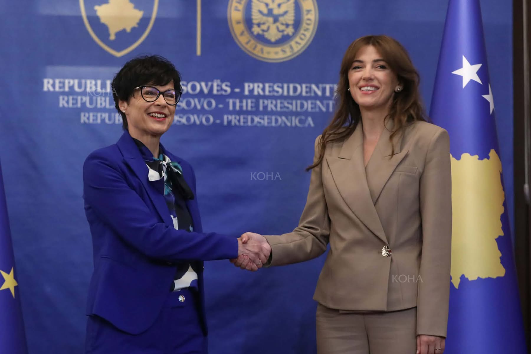 Marta Kos në Prishtinë  takon Albulena Haxhiun