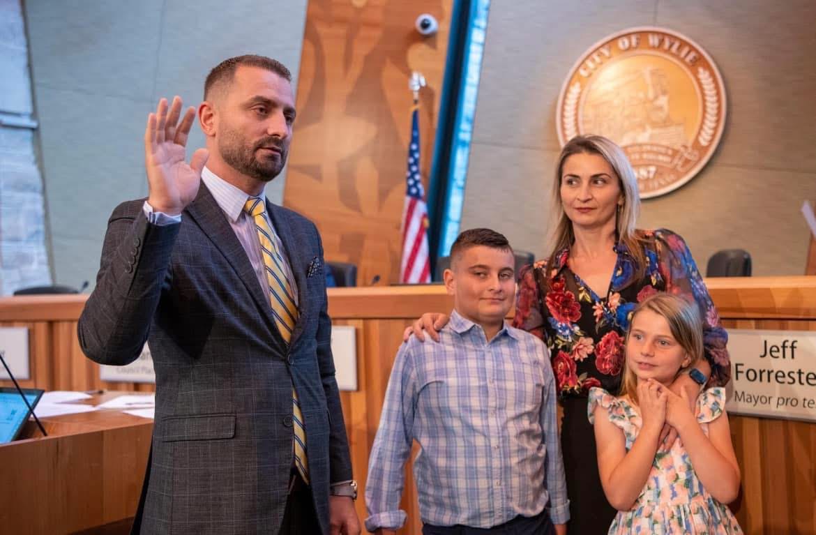 Shqiptaro amerikani Gino Mulliqi zyrtarisht merr një tjetër mandat në Teksas