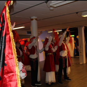 Grupi i valleve “Tradita” sonte përfaqëson kulturën shqiptare në Stockholm