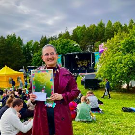 Rina Januzi triumfon në Finlandë, fiton trofeun e festivalit prestigjioz “Can U Louhela Jam 2026”