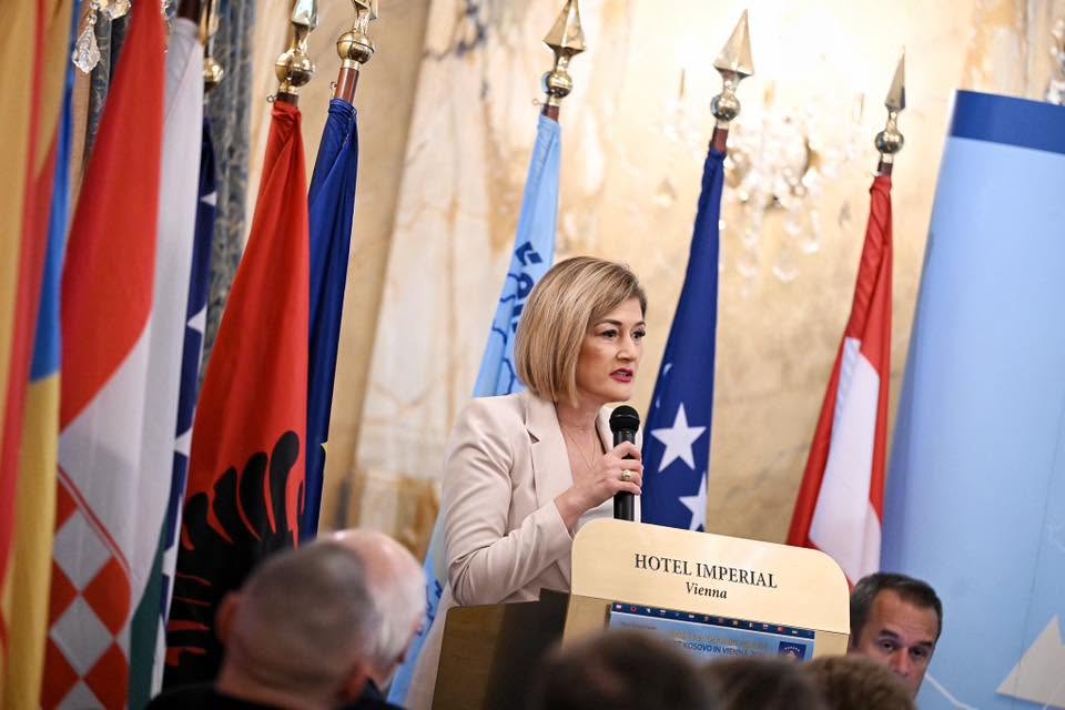 Kusari në Vjenë  Kosova  vend i sigurt për investime