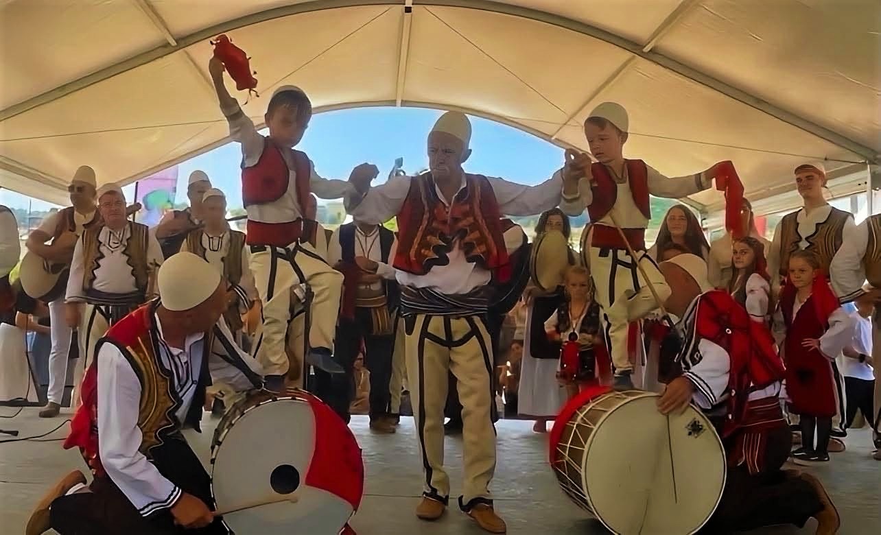 Ilirët në Festën e Ngjyrave në Zvicër: Kulturë shqiptare në skenën ndërkombëtare
