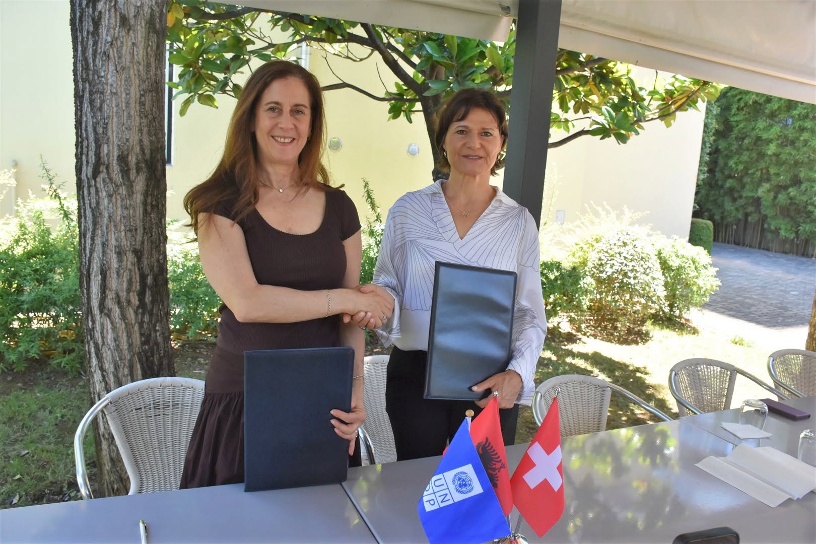 Zvicra forcon mbështetjen për arsimin profesional dhe punësimin në Shqipëri